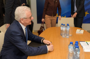 Jacek Czaputowicz