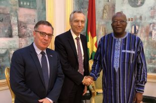 Zlava-velvyslanec EU v Burkina Faso, Figel, prezident Burkiny Faso