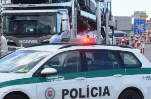 polícia na hraniciach