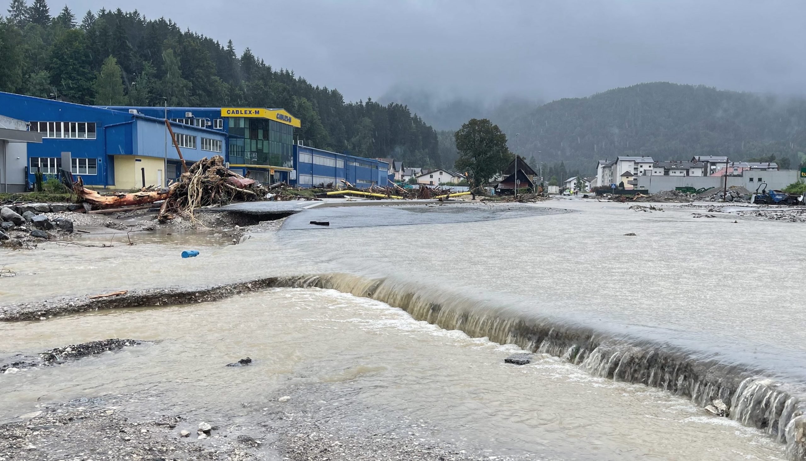 L’UE aide la Slovénie et Chypre à atténuer la situation liée aux inondations et aux incendies