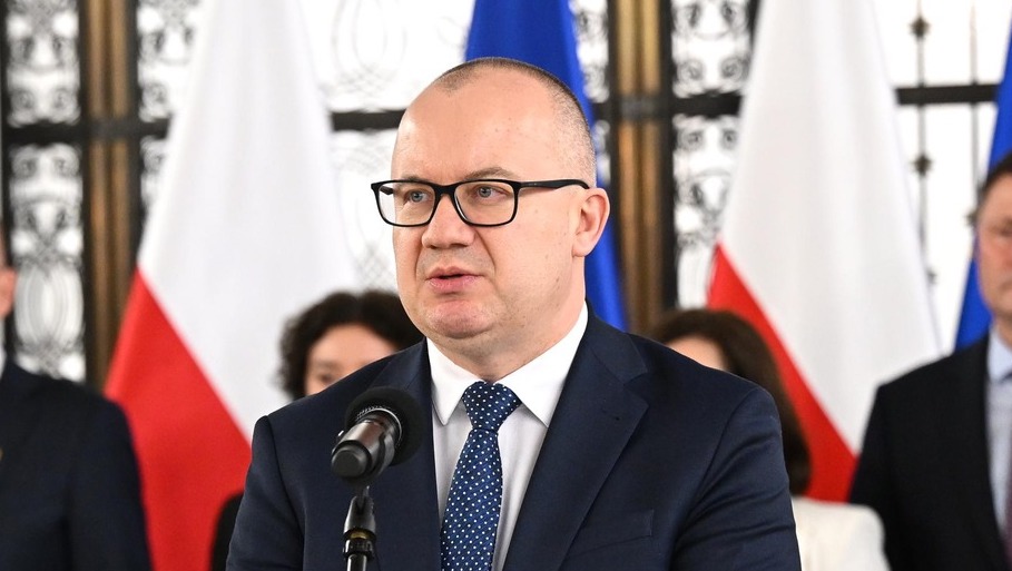 Poľská vláda chce zrušiť imunitu dvom poľským europoslancom z PiS