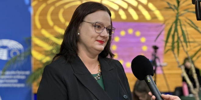 Katarína Roth Neveďalová, nezaradená poslankyňa Európskeho parlamentu /SMER-SD/. PHOTO: FB KRN.