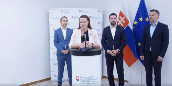 Katarína Roth Neveďalová, nezaradená poslankyňa Európskeho parlamentu /SMER-SD/. PHOTO: FB KRN.