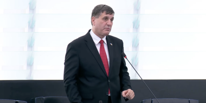 Branislav Ondruš, nezaradený poslanec Európskeho parlamentu /HLAS-SD/. PHOTO: FB BO.