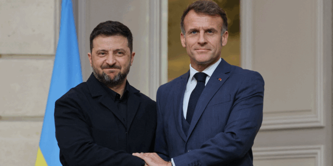 Emmanuel Macron a Volodymer Zelenskyj. PHOTO: SITA.