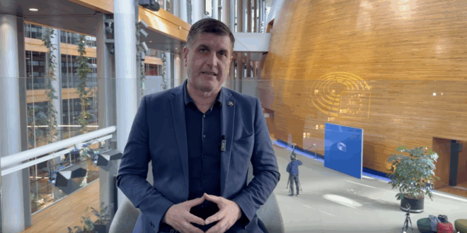 Branislav Ondruš, nezaradený poslanec Európskeho parlamentu /HLAS-SD/. PHOTO: FB BO.