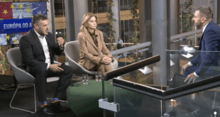 Michal Wiezik /PS, RE/ v diskusii s Monikou Beňovou /SMER-SD/ v relácii Európa od A po Z, TV JOJ. PHOTO: EAZ TV JOJ.